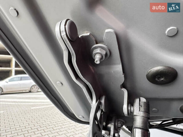 Серый БМВ 5 Серия, объемом двигателя 2 л и пробегом 260 тыс. км за 15450 $, фото 46 на Automoto.ua