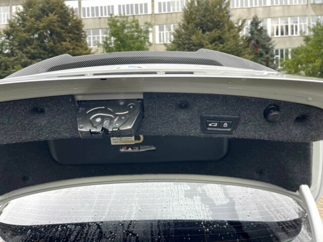 Серый БМВ 5 Серия, объемом двигателя 3 л и пробегом 2 тыс. км за 15000 $, фото 8 на Automoto.ua