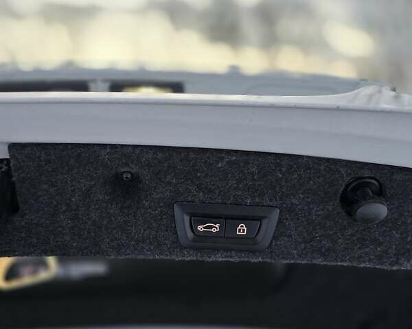 Серый БМВ 5 Серия, объемом двигателя 3 л и пробегом 249 тыс. км за 12500 $, фото 5 на Automoto.ua