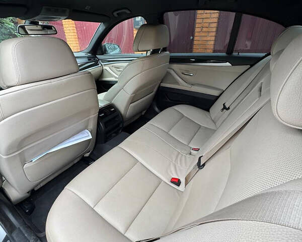 Серый БМВ 5 Серия, объемом двигателя 2.99 л и пробегом 255 тыс. км за 15500 $, фото 15 на Automoto.ua