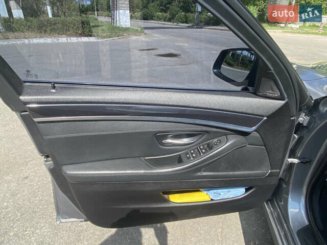 Сірий БМВ 5 Серія, об'ємом двигуна 3 л та пробігом 316 тис. км за 14700 $, фото 36 на Automoto.ua