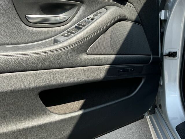 Сірий БМВ 5 Серія, об'ємом двигуна 2 л та пробігом 192 тис. км за 16500 $, фото 12 на Automoto.ua