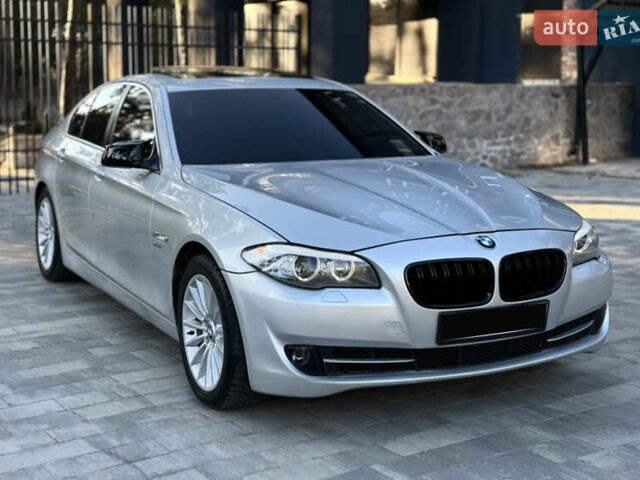 Сірий БМВ 5 Серія, об'ємом двигуна 3 л та пробігом 270 тис. км за 12000 $, фото 2 на Automoto.ua