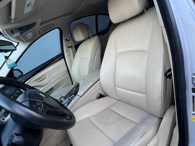 Сірий БМВ 5 Серія, об'ємом двигуна 2 л та пробігом 278 тис. км за 10800 $, фото 10 на Automoto.ua