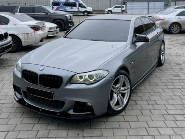 Серый БМВ 5 Серия, объемом двигателя 3 л и пробегом 307 тыс. км за 18500 $, фото 6 на Automoto.ua