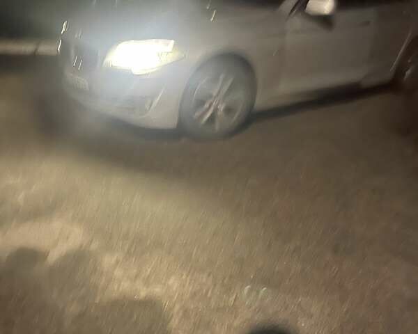 Серый БМВ 5 Серия, объемом двигателя 3 л и пробегом 195 тыс. км за 12000 $, фото 4 на Automoto.ua