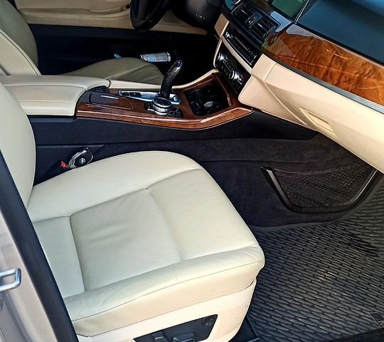 Серый БМВ 5 Серия, объемом двигателя 3 л и пробегом 244 тыс. км за 12200 $, фото 6 на Automoto.ua