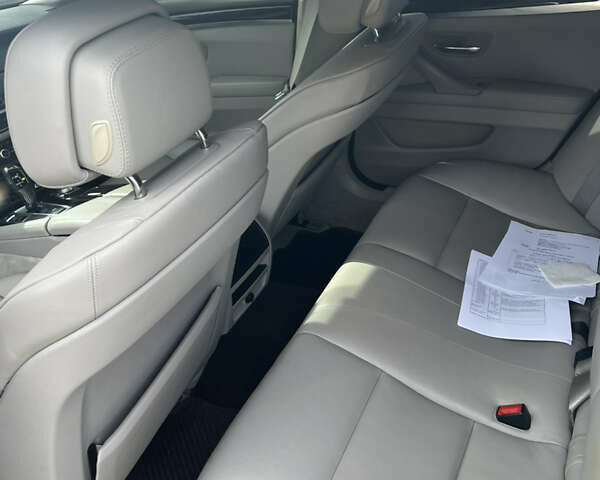 Сірий БМВ 5 Серія, об'ємом двигуна 2 л та пробігом 109 тис. км за 16600 $, фото 12 на Automoto.ua