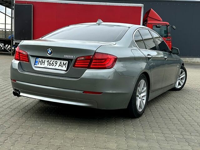 Серый БМВ 5 Серия, объемом двигателя 2 л и пробегом 280 тыс. км за 13000 $, фото 1 на Automoto.ua