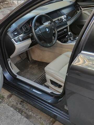 Серый БМВ 5 Серия, объемом двигателя 2 л и пробегом 220 тыс. км за 15500 $, фото 5 на Automoto.ua