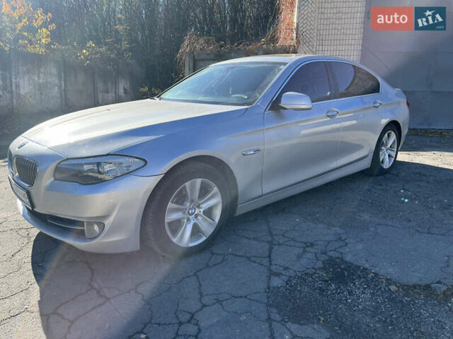 БМВ 5 Серия 2012 в Виннице на Automoto.ua Серый БМВ 5 Серия, объемом двигателя 2 л и пробегом 263 тыс. км за 12700 $, фото 9 на Automoto.ua