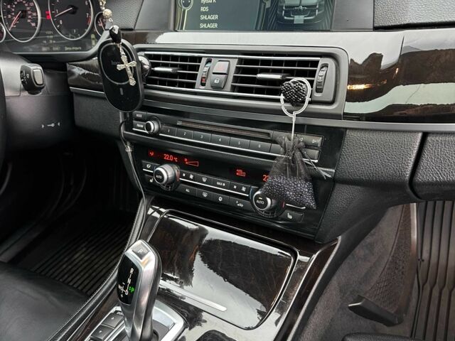 Сірий БМВ 5 Серія, об'ємом двигуна 3 л та пробігом 250 тис. км за 12950 $, фото 9 на Automoto.ua