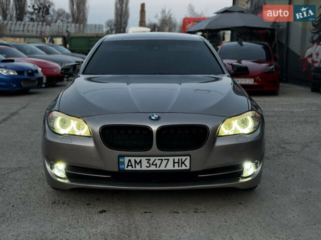 Серый БМВ 5 Серия, объемом двигателя 2 л и пробегом 236 тыс. км за 13750 $, фото 6 на Automoto.ua