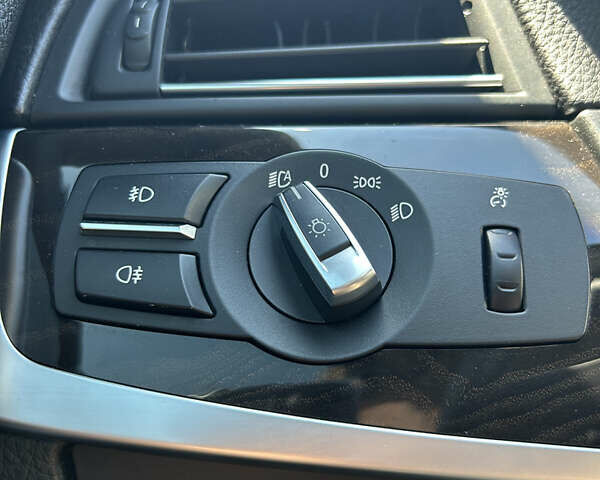 Серый БМВ 5 Серия, объемом двигателя 2 л и пробегом 174 тыс. км за 16400 $, фото 11 на Automoto.ua