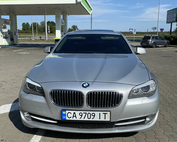 Серый БМВ 5 Серия, объемом двигателя 2 л и пробегом 210 тыс. км за 13500 $, фото 1 на Automoto.ua