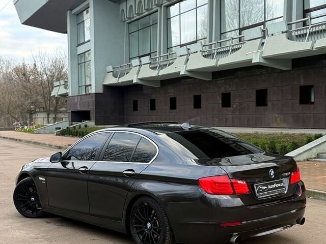 Серый БМВ 5 Серия, объемом двигателя 3 л и пробегом 210 тыс. км за 14600 $, фото 3 на Automoto.ua