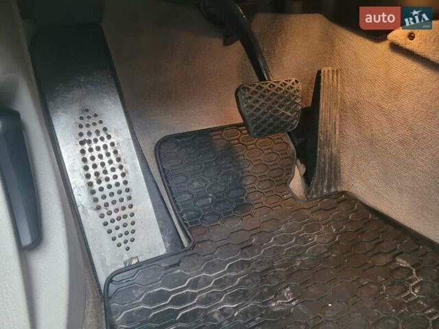 Серый БМВ 5 Серия, объемом двигателя 4.4 л и пробегом 211 тыс. км за 13400 $, фото 80 на Automoto.ua