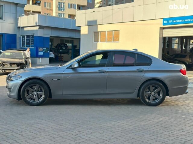 Сірий БМВ 5 Серія, об'ємом двигуна 2 л та пробігом 236 тис. км за 13440 $, фото 6 на Automoto.ua