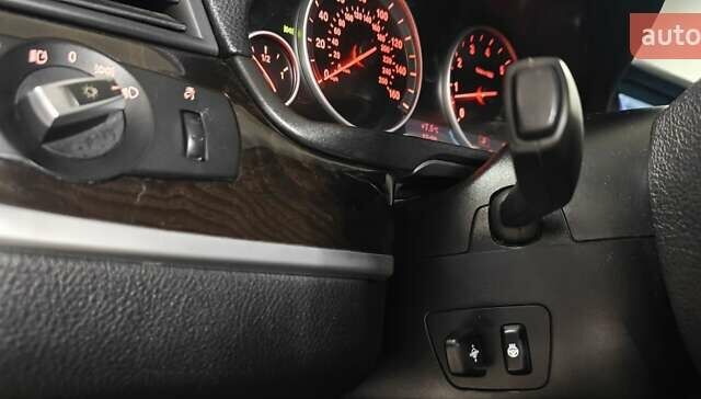 Серый БМВ 5 Серия, объемом двигателя 3 л и пробегом 250 тыс. км за 12500 $, фото 11 на Automoto.ua