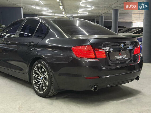 Серый БМВ 5 Серия, объемом двигателя 2.98 л и пробегом 218 тыс. км за 15900 $, фото 12 на Automoto.ua
