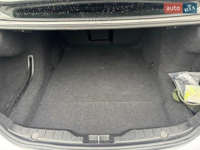 Серый БМВ 5 Серия, объемом двигателя 3 л и пробегом 260 тыс. км за 13500 $, фото 12 на Automoto.ua