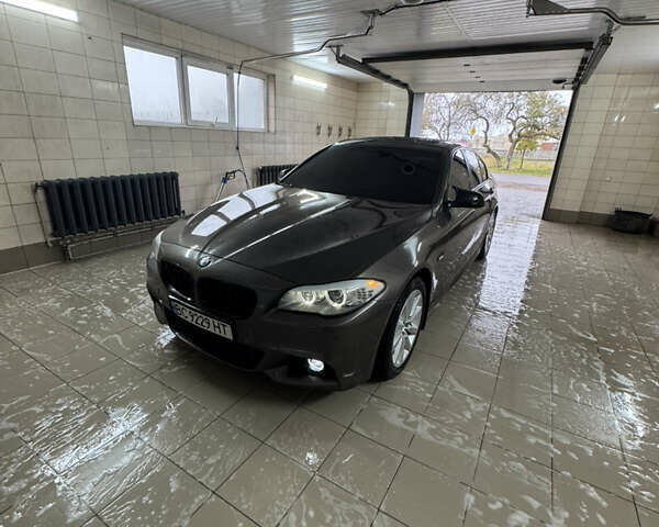 БМВ 5 Серия 2012 в Жовкве на Automoto.ua Серый БМВ 5 Серия, объемом двигателя 2 л и пробегом 274 тыс. км за 13500 $, фото 3 на Automoto.ua