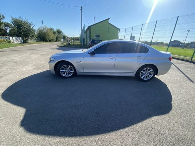 Серый БМВ 5 Серия, объемом двигателя 2 л и пробегом 230 тыс. км за 15400 $, фото 3 на Automoto.ua