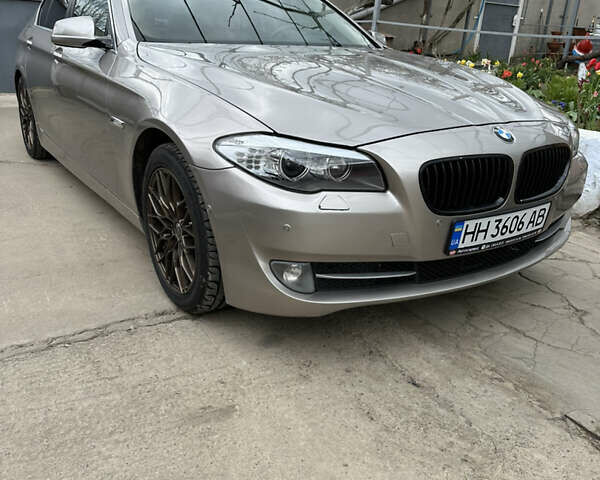 Сірий БМВ 5 Серія, об'ємом двигуна 2 л та пробігом 250 тис. км за 11800 $, фото 4 на Automoto.ua