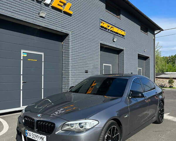 Серый БМВ 5 Серия, объемом двигателя 2 л и пробегом 199 тыс. км за 13500 $, фото 1 на Automoto.ua