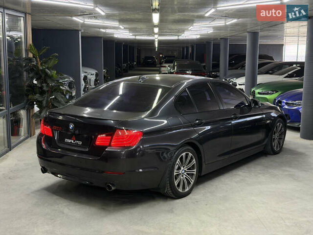 Серый БМВ 5 Серия, объемом двигателя 2.98 л и пробегом 218 тыс. км за 15900 $, фото 13 на Automoto.ua