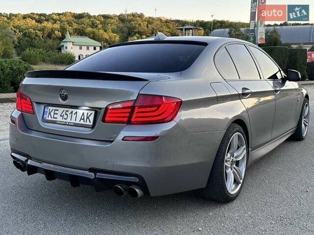 Серый БМВ 5 Серия, объемом двигателя 3 л и пробегом 175 тыс. км за 15900 $, фото 5 на Automoto.ua