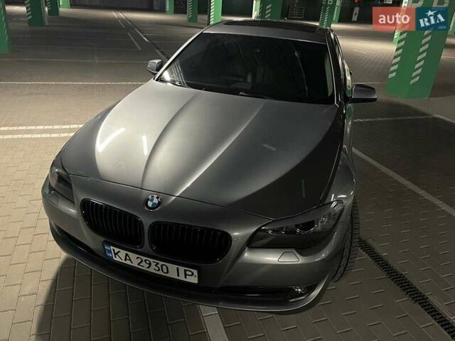 Серый БМВ 5 Серия, объемом двигателя 2 л и пробегом 213 тыс. км за 14400 $, фото 5 на Automoto.ua