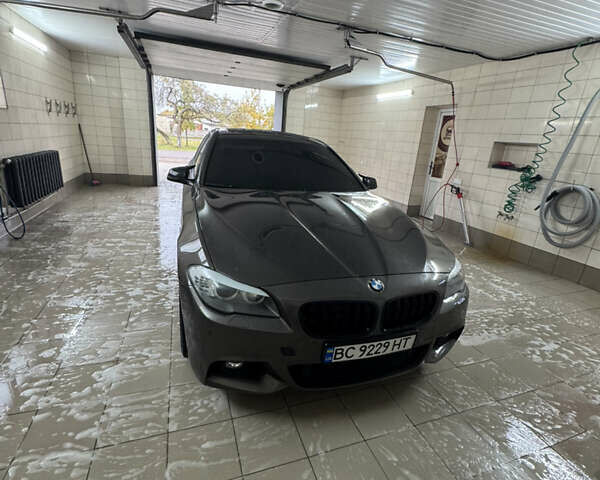 БМВ 5 Серия 2012 в Жовкве на Automoto.ua Серый БМВ 5 Серия, объемом двигателя 2 л и пробегом 274 тыс. км за 13500 $, фото 7 на Automoto.ua