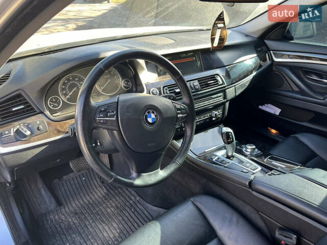 БМВ 5 Серия 2012 в Виннице на Automoto.ua Серый БМВ 5 Серия, объемом двигателя 2 л и пробегом 263 тыс. км за 12700 $, фото 11 на Automoto.ua