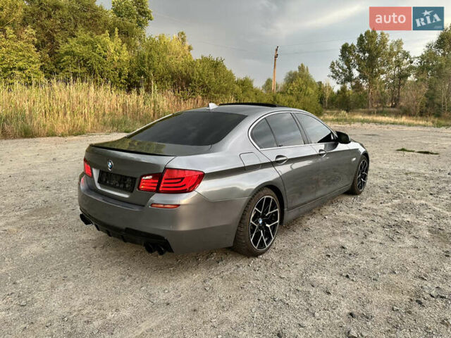 БМВ 5 Серия 2012 в Полтаве на Automoto.ua Серый БМВ 5 Серия, объемом двигателя 2 л и пробегом 205 тыс. км за 14900 $, фото 4 на Automoto.ua