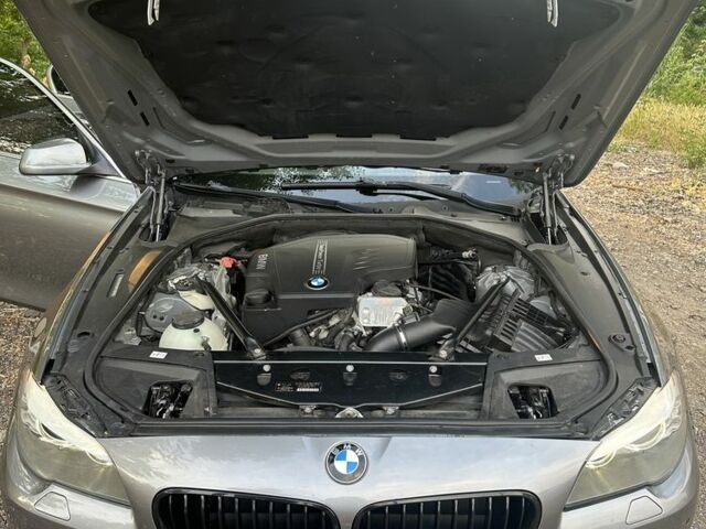 Сірий БМВ 5 Серія, об'ємом двигуна 2 л та пробігом 3 тис. км за 11000 $, фото 1 на Automoto.ua