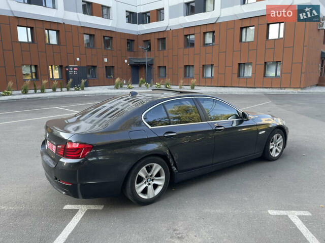 Серый БМВ 5 Серия, объемом двигателя 2 л и пробегом 187 тыс. км за 9999 $, фото 4 на Automoto.ua