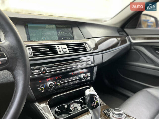 Серый БМВ 5 Серия, объемом двигателя 3 л и пробегом 262 тыс. км за 11999 $, фото 20 на Automoto.ua