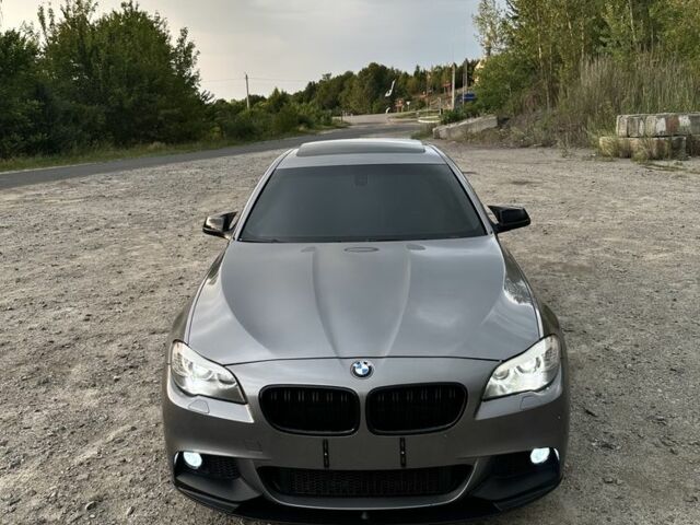 Серый БМВ 5 Серия, объемом двигателя 2 л и пробегом 205 тыс. км за 15500 $, фото 1 на Automoto.ua
