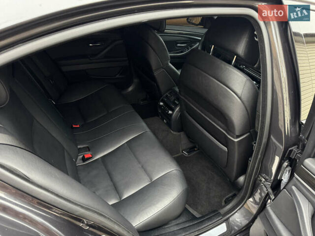Серый БМВ 5 Серия, объемом двигателя 3 л и пробегом 108 тыс. км за 15999 $, фото 49 на Automoto.ua