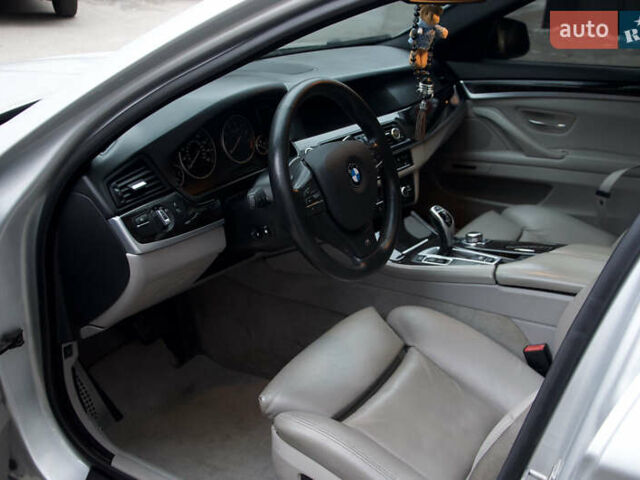Серый БМВ 5 Серия, объемом двигателя 2 л и пробегом 186 тыс. км за 15000 $, фото 6 на Automoto.ua