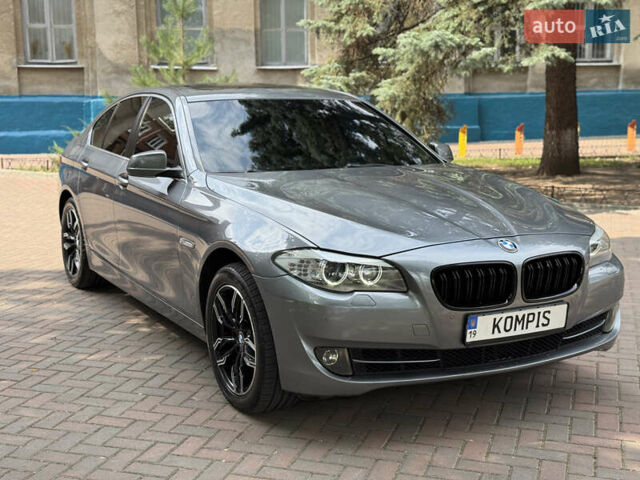 Серый БМВ 5 Серия, объемом двигателя 2 л и пробегом 178 тыс. км за 15300 $, фото 2 на Automoto.ua