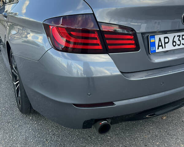 БМВ 5 Серия 2012 в Запорожье на Automoto.ua Серый БМВ 5 Серия, объемом двигателя 2.98 л и пробегом 305 тыс. км за 14999 $, фото 9 на Automoto.ua
