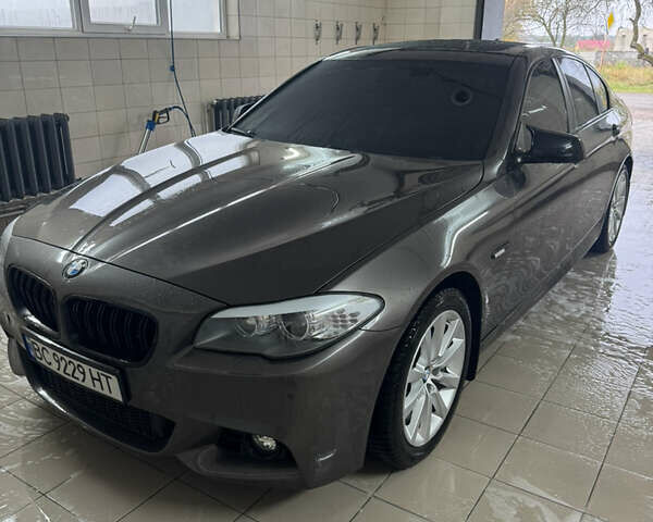 БМВ 5 Серия 2012 в Жовкве на Automoto.ua Серый БМВ 5 Серия, объемом двигателя 2 л и пробегом 274 тыс. км за 13500 $, фото 15 на Automoto.ua