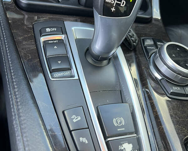 БМВ 5 Серия 2012 в Запорожье на Automoto.ua Серый БМВ 5 Серия, объемом двигателя 2.98 л и пробегом 305 тыс. км за 14999 $, фото 21 на Automoto.ua