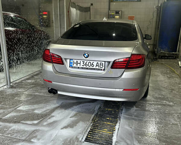 Сірий БМВ 5 Серія, об'ємом двигуна 2 л та пробігом 250 тис. км за 11800 $, фото 2 на Automoto.ua