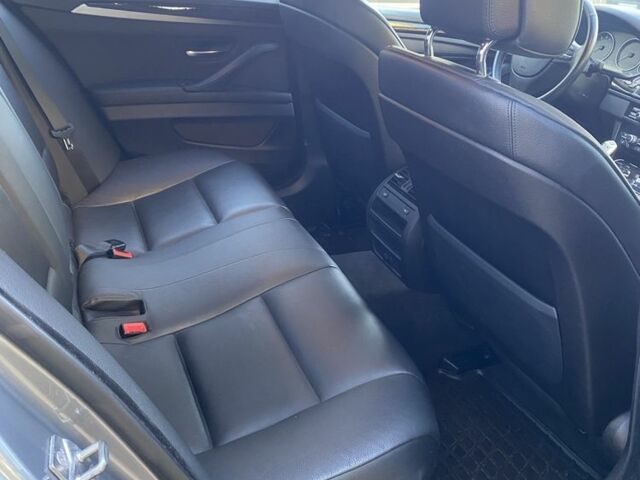 Серый БМВ 5 Серия, объемом двигателя 3 л и пробегом 139 тыс. км за 13800 $, фото 7 на Automoto.ua