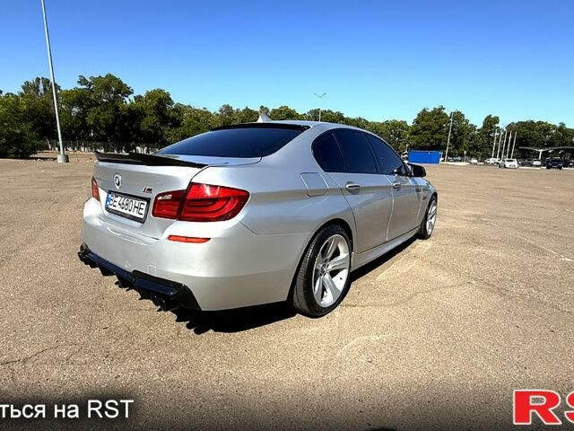 Серый БМВ 5 Серия, объемом двигателя 3 л и пробегом 262 тыс. км за 12999 $, фото 4 на Automoto.ua