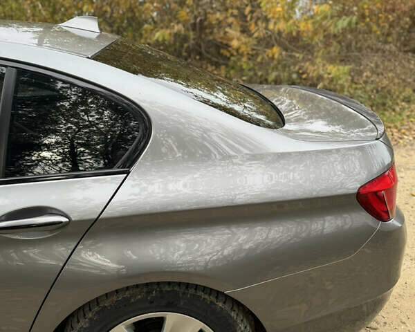 Сірий БМВ 5 Серія, об'ємом двигуна 2 л та пробігом 275 тис. км за 12900 $, фото 6 на Automoto.ua