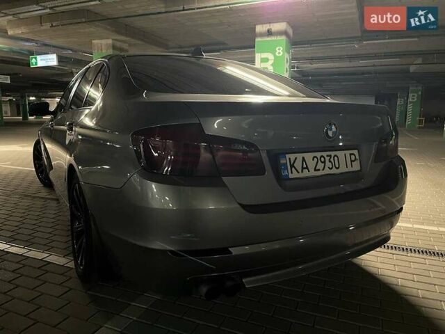 Серый БМВ 5 Серия, объемом двигателя 2 л и пробегом 213 тыс. км за 14400 $, фото 7 на Automoto.ua